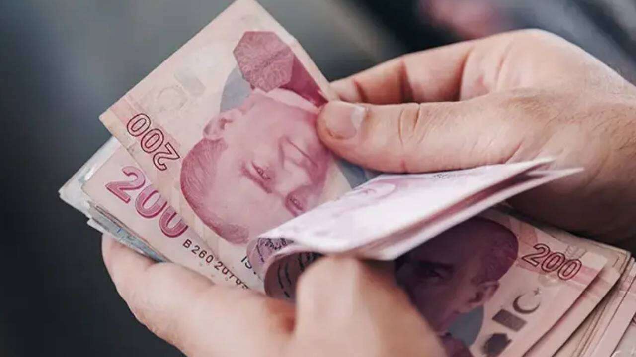 EYT’yi kıl payı kaçıranlara erken emeklilik kapısı açıldı: Mevcut hakları açıklanıyor, işte yaşı öne çeken 4 formül! 5